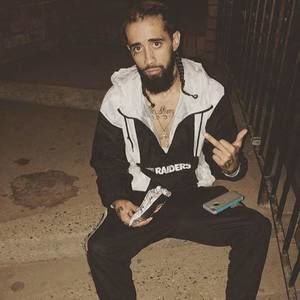 Meet your Posher, Dominique